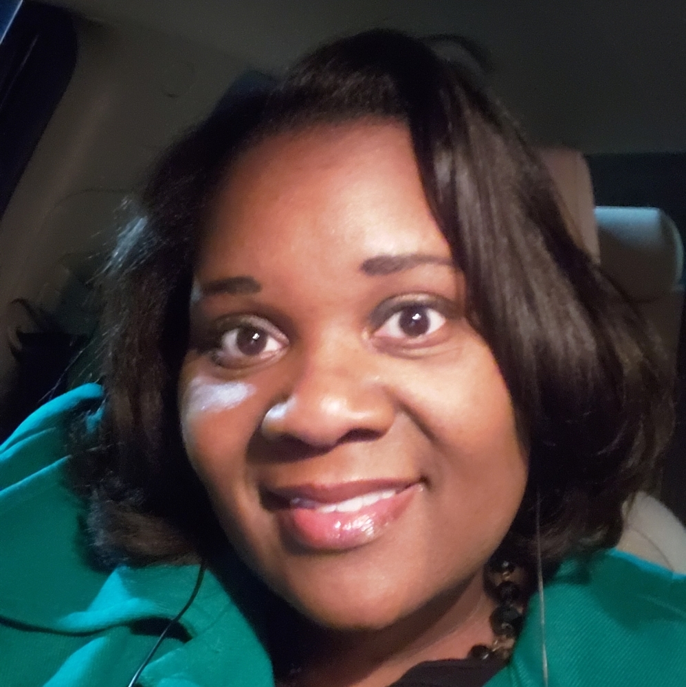 Meet your Posher, Leslie